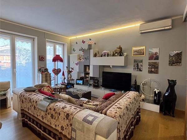 Renovated 2br. apartment in central Intra with 80 sqm terrace