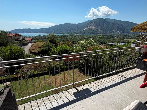 4-Zimmer-Wohnung mit Garten und Seeblick